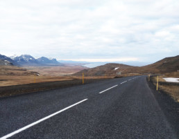 How to hitchhike around Iceland