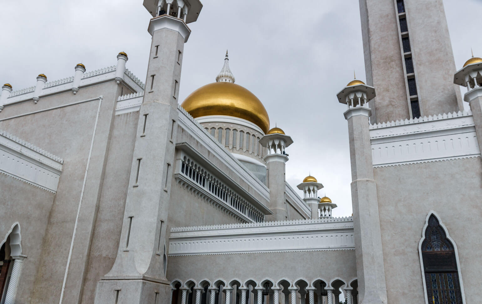 Omar Ali Saifuddien Mosque, Brunei