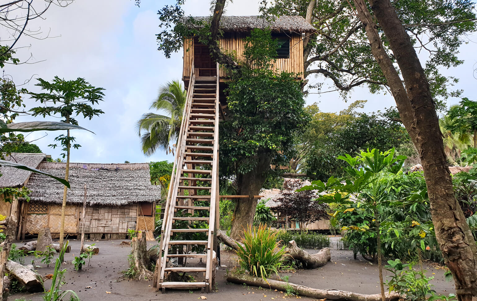 Yasur View Lodge