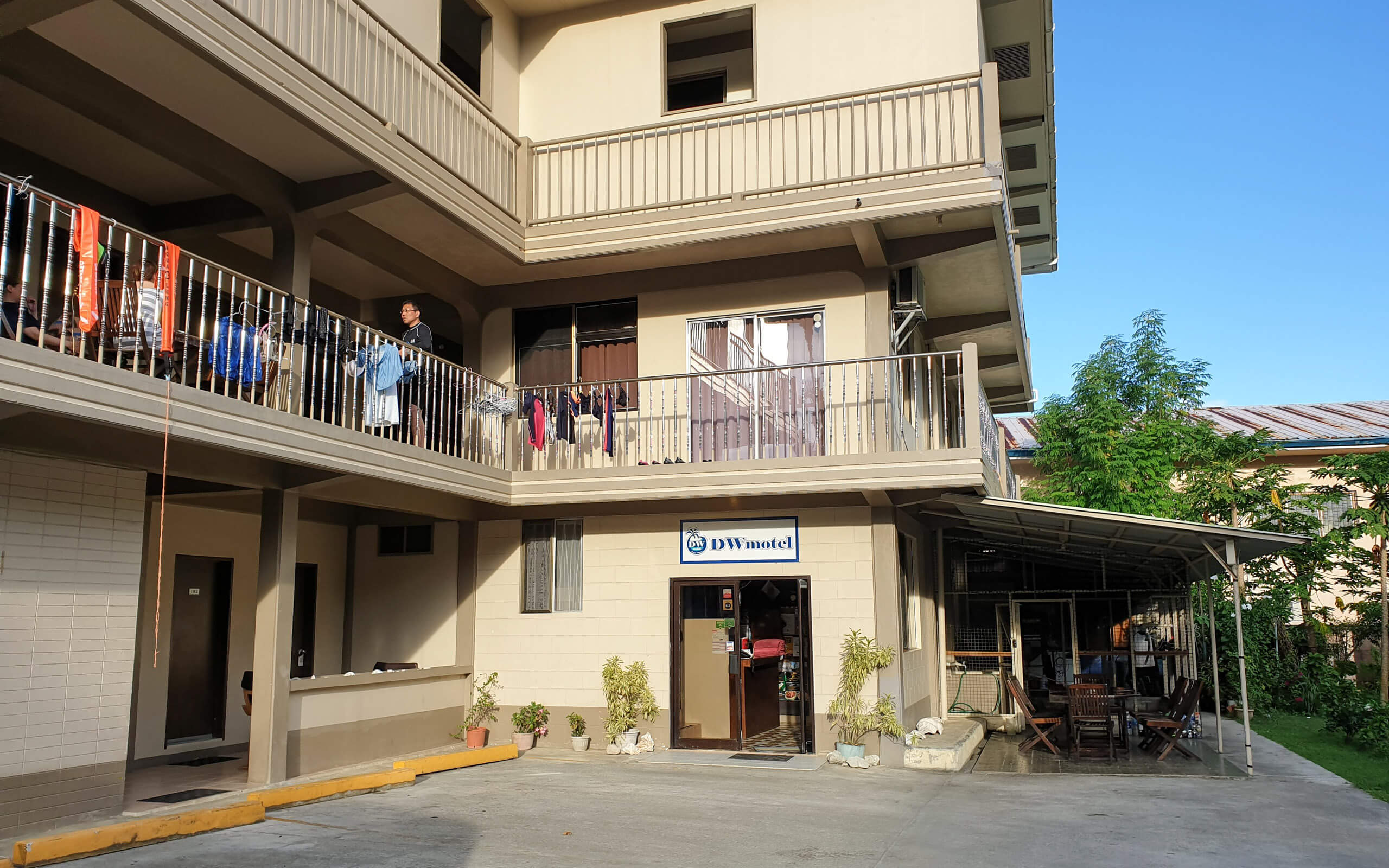 DW Motel, Palau